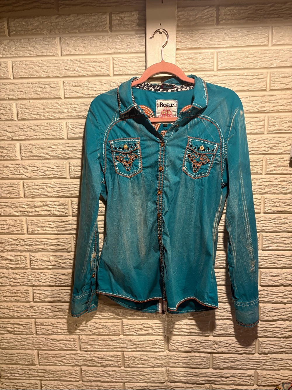 Roar Teal Button-Up Shirt with Contrast Stitching